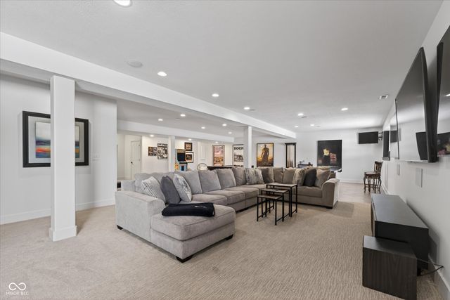 12834 Piccadilly Circle, Fishers, IN 46037