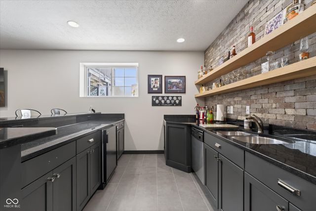 12834 Piccadilly Circle, Fishers, IN 46037