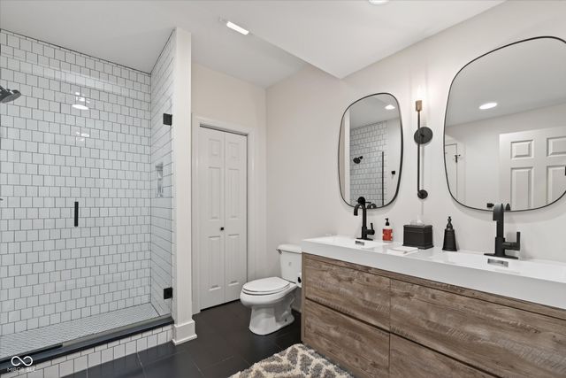 12834 Piccadilly Circle, Fishers, IN 46037