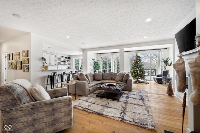 12834 Piccadilly Circle, Fishers, IN 46037