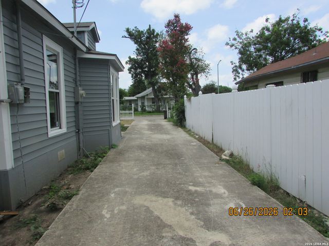 5218 Sierra, San Antonio, TX 78214