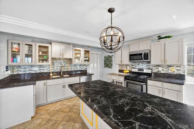 6207 Scimitar, San Diego, CA 92114
