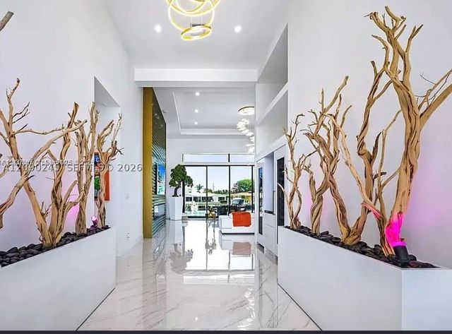 2225 NE 19th St, Fort Lauderdale, FL 33305