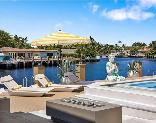 2225 NE 19th St, Fort Lauderdale, FL 33305