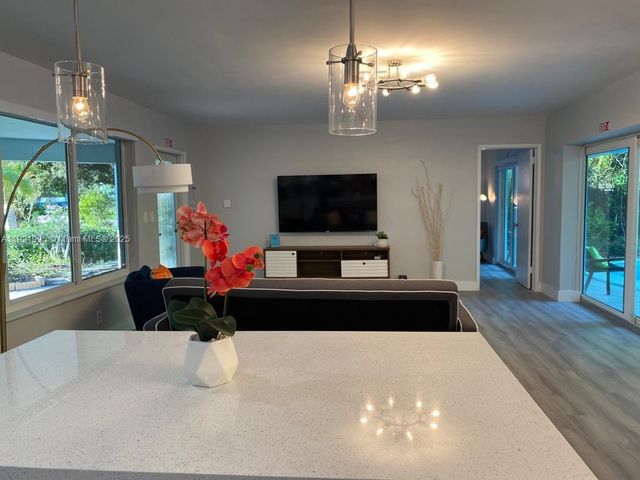 204 SW 19th Ave, Fort Lauderdale, FL 33312