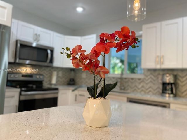 204 SW 19th Ave, Fort Lauderdale, FL 33312