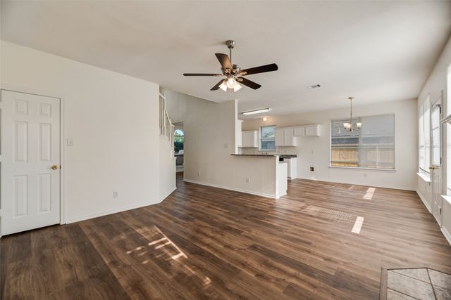 821 S Parks Drive, Desoto, TX 75115