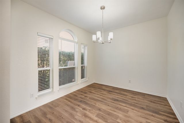 821 S Parks Drive, Desoto, TX 75115