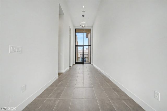 10865 Agate Cliffs Avenue, Las Vegas, NV 89135