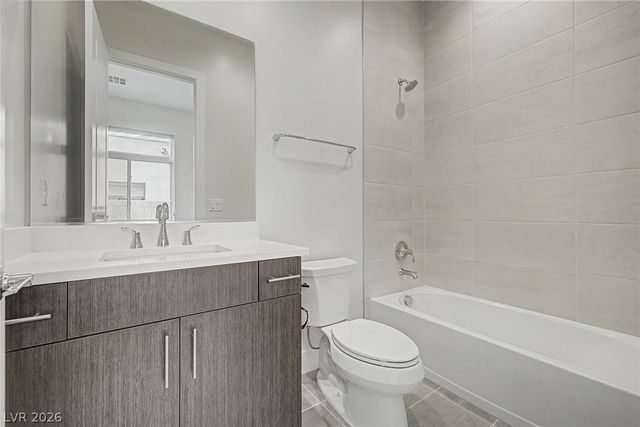 10865 Agate Cliffs Avenue, Las Vegas, NV 89135