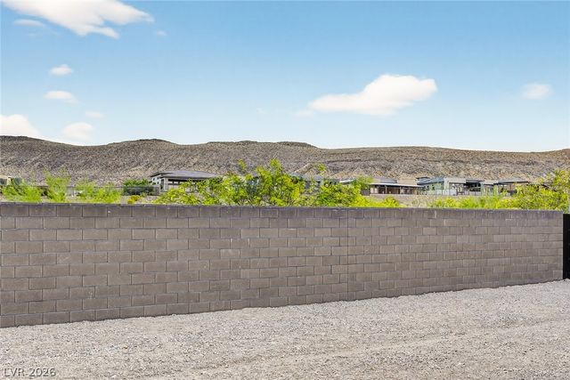 10865 Agate Cliffs Avenue, Las Vegas, NV 89135