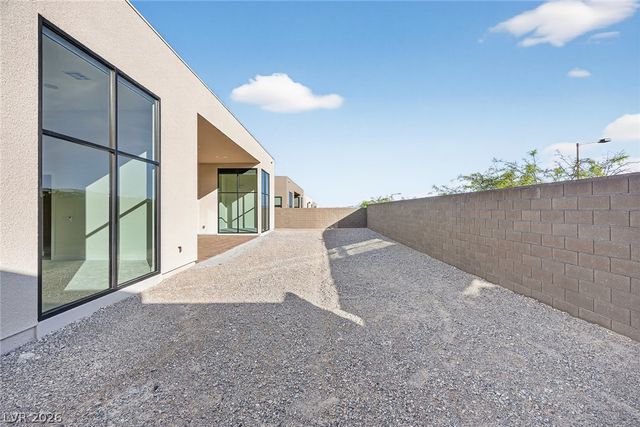 10865 Agate Cliffs Avenue, Las Vegas, NV 89135