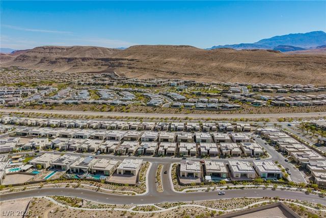 10865 Agate Cliffs Avenue, Las Vegas, NV 89135