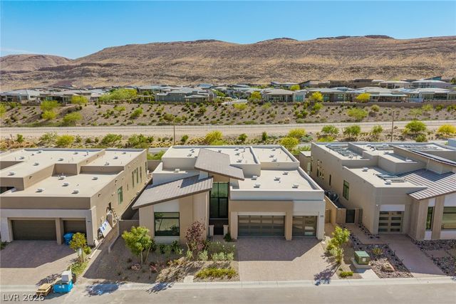 10865 Agate Cliffs Avenue, Las Vegas, NV 89135