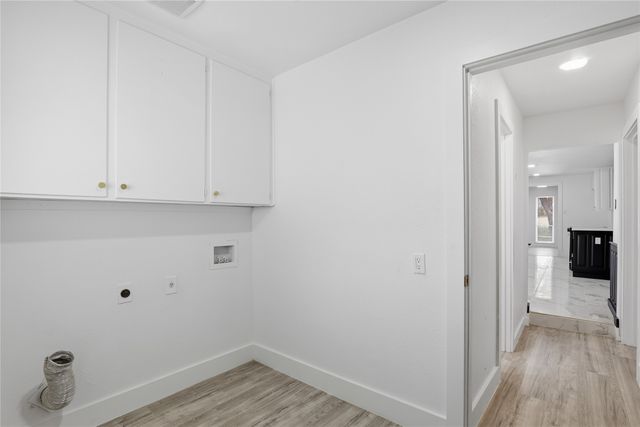 317 Cedar Creek Court, Fort Worth, TX 76103