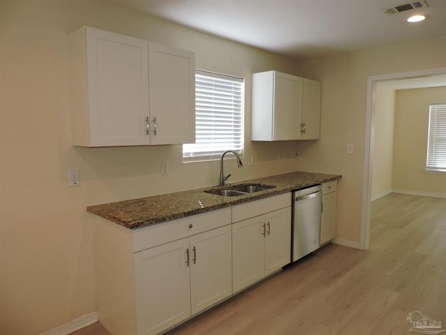 1000 Polk Ave, Pensacola, FL 32507