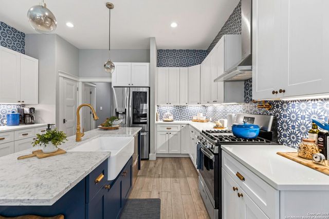 835 Cross Street, New Braunfels, TX 78130