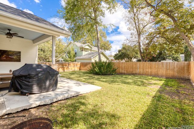 835 Cross Street, New Braunfels, TX 78130