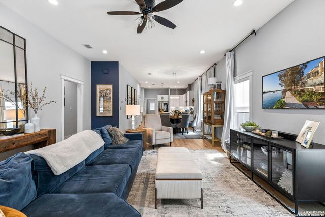 835 Cross Street, New Braunfels, TX 78130