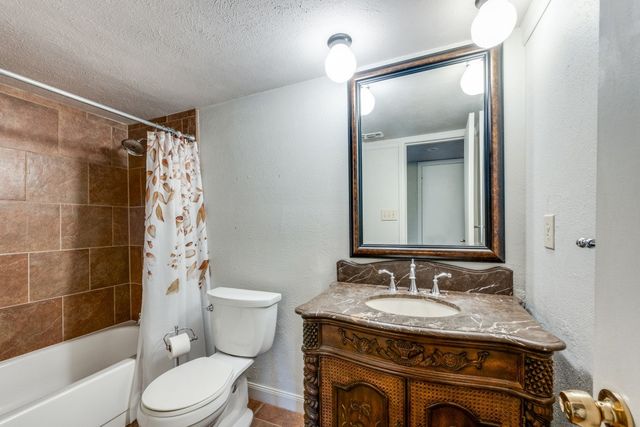 6611 Greenspring Drive, Arlington, TX 76016