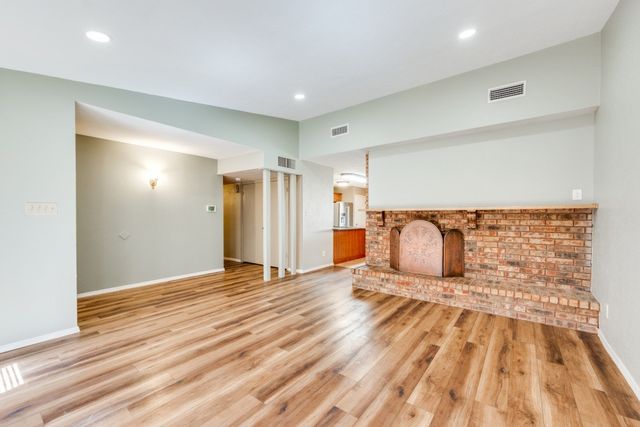 6611 Greenspring Drive, Arlington, TX 76016