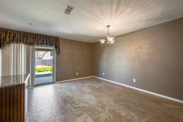 6611 Greenspring Drive, Arlington, TX 76016