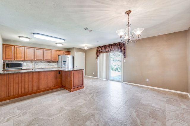 6611 Greenspring Drive, Arlington, TX 76016