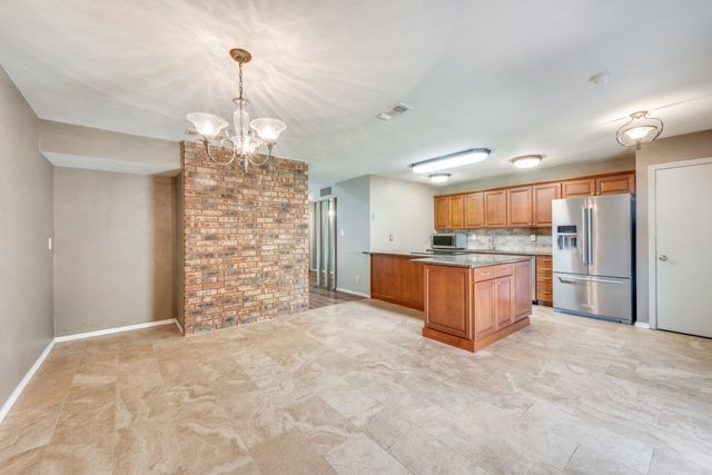 6611 Greenspring Drive, Arlington, TX 76016