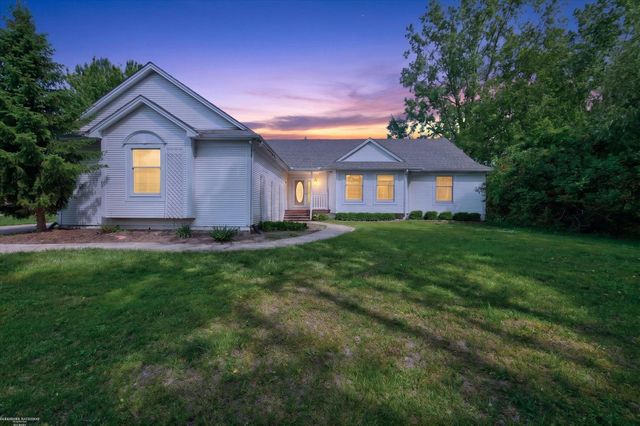 1654 Seymour Lake Road, Oxford, MI 48371