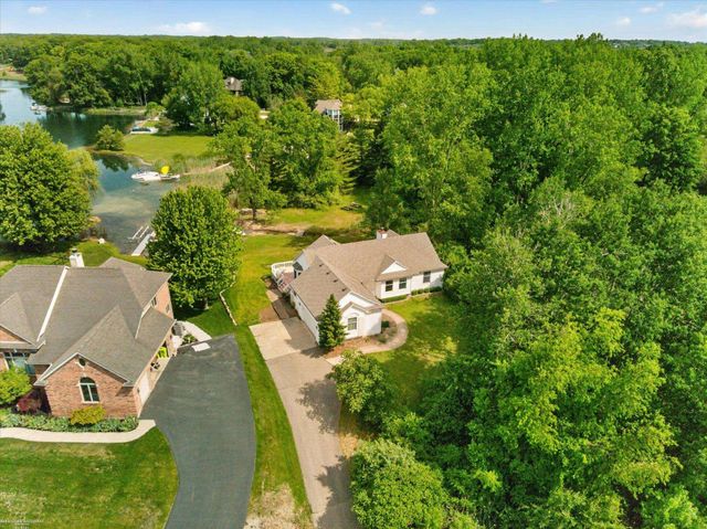 1654 Seymour Lake Road, Oxford, MI 48371