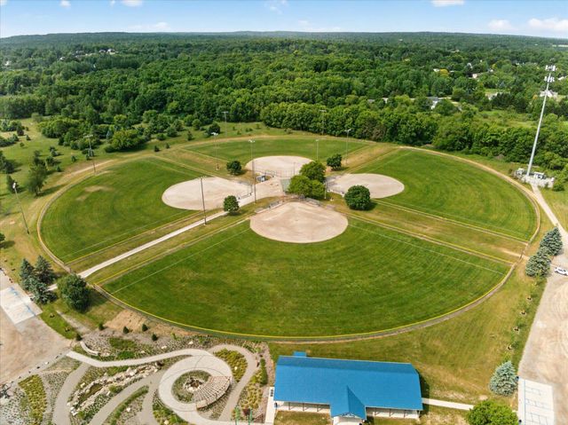1654 Seymour Lake Road, Oxford, MI 48371