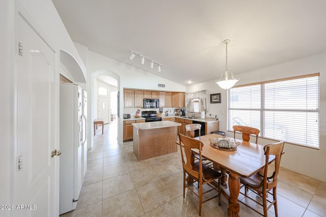 20433 N 97TH Avenue, Peoria, AZ 85382