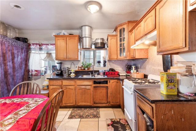 9211 S Central, Los Angeles, CA 90002