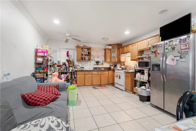 9211 S Central, Los Angeles, CA 90002