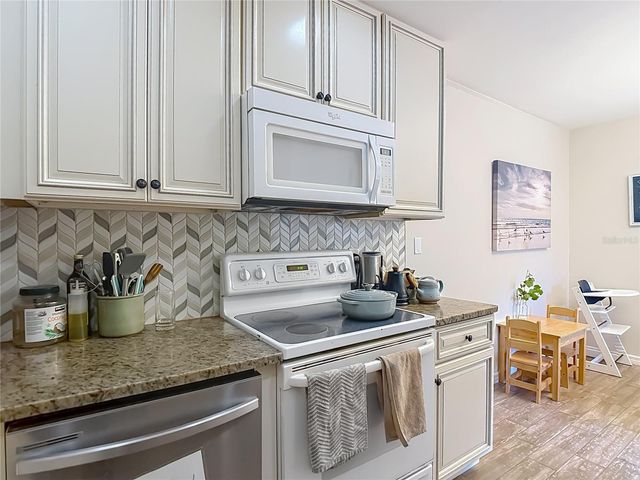 15101 MORNING DR, Lutz, FL 33559