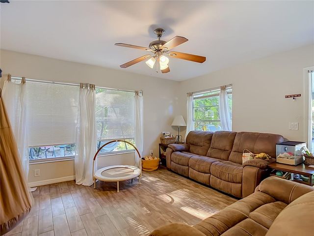 15101 MORNING DR, Lutz, FL 33559