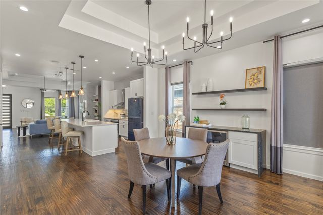 2534 Gladstone Drive, Dallas, TX 75211