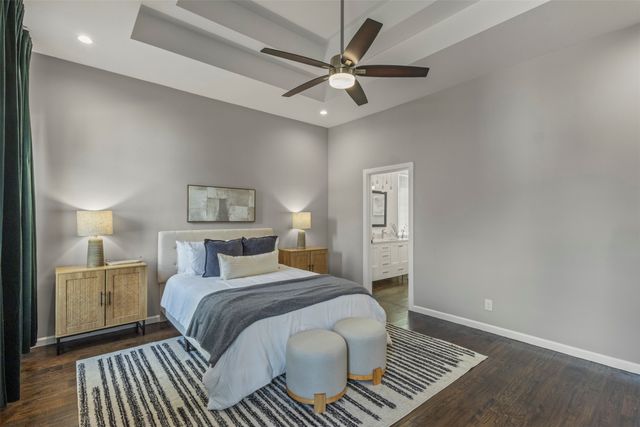 2534 Gladstone Drive, Dallas, TX 75211