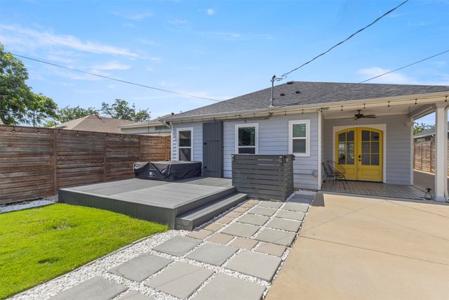 2534 Gladstone Drive, Dallas, TX 75211