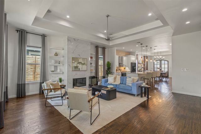 2534 Gladstone Drive, Dallas, TX 75211