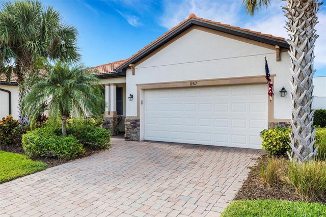 19317 NEARPOINT DRIVE, Venice, FL 34292