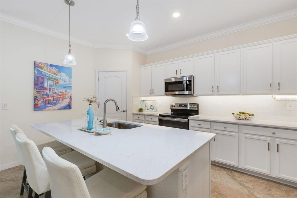 Image 2 of property listing at 19317 NEARPOINT DRIVE, Venice, FL 34292