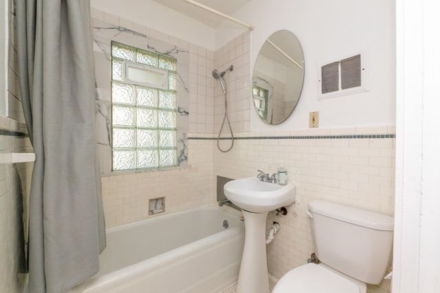 4334 Oliver Avenue N, Minneapolis, MN 55412