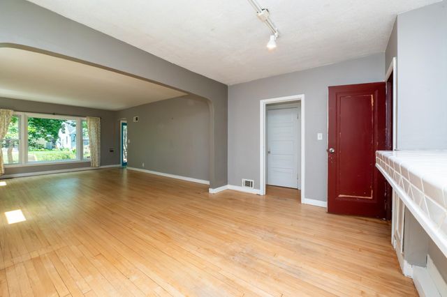4334 Oliver Avenue N, Minneapolis, MN 55412