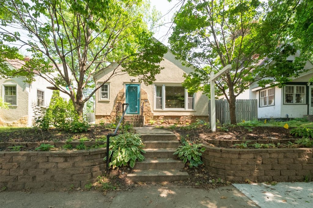 4334 Oliver Avenue N, Minneapolis, MN 55412