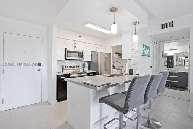 19655 E Country Club Drive 6503, Aventura, FL 33180