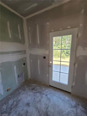 1396 Piedmont Drive, Lexington, NC 27295