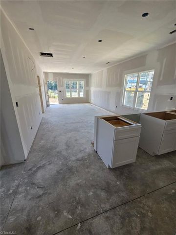 1396 Piedmont Drive, Lexington, NC 27295