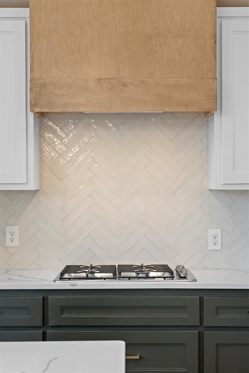 Image 18 of property listing at 725 Caladium Drive, Yukon, OK 73099