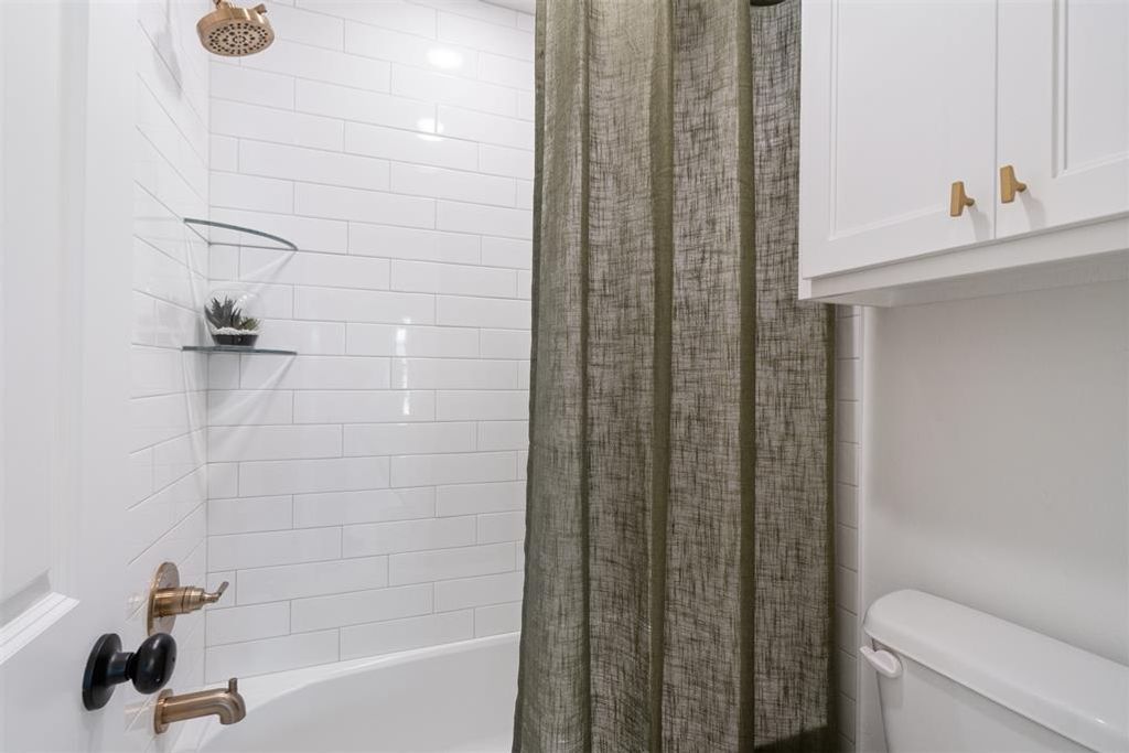 Image 26 of property listing at 725 Caladium Drive, Yukon, OK 73099